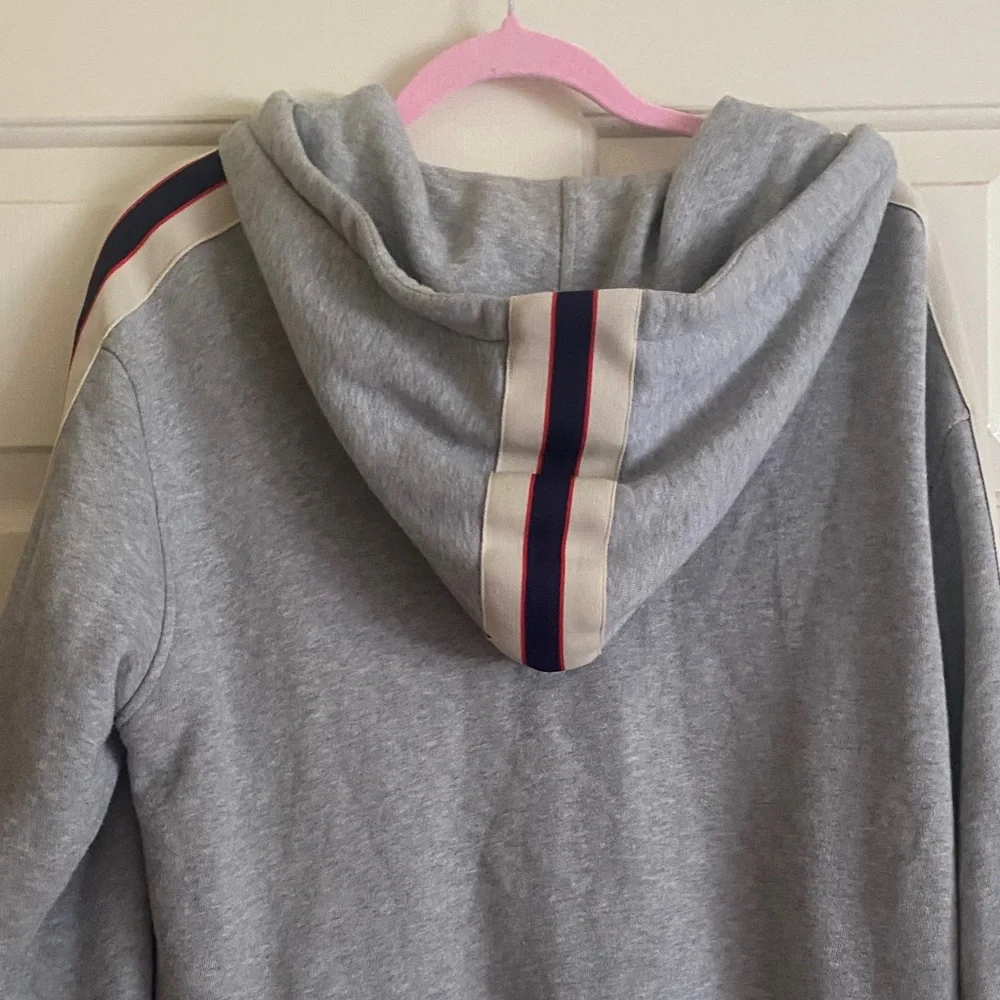 NWOT Gucci Men Light Gray Hoodie with Logo Stripes, Size M